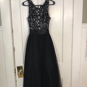 Even gown or Prom Dress